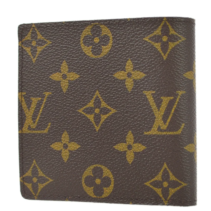 Ladies Louis Vuitton Capucines bags with gold - toned hardwareLouis Vuitton 2011 Monogram Portefeuille Marco M61675