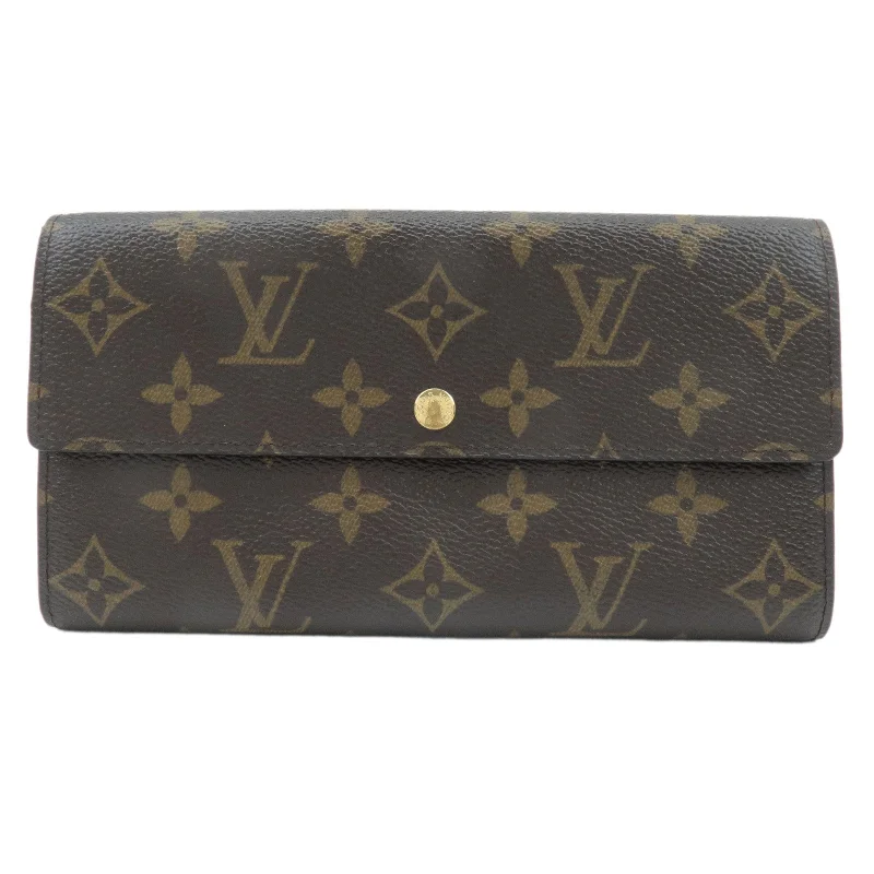 Ladies Louis Vuitton handbags with a detachable coin purse insideLouis Vuitton Monogram Porte Monnaie Credit Wallet M61726