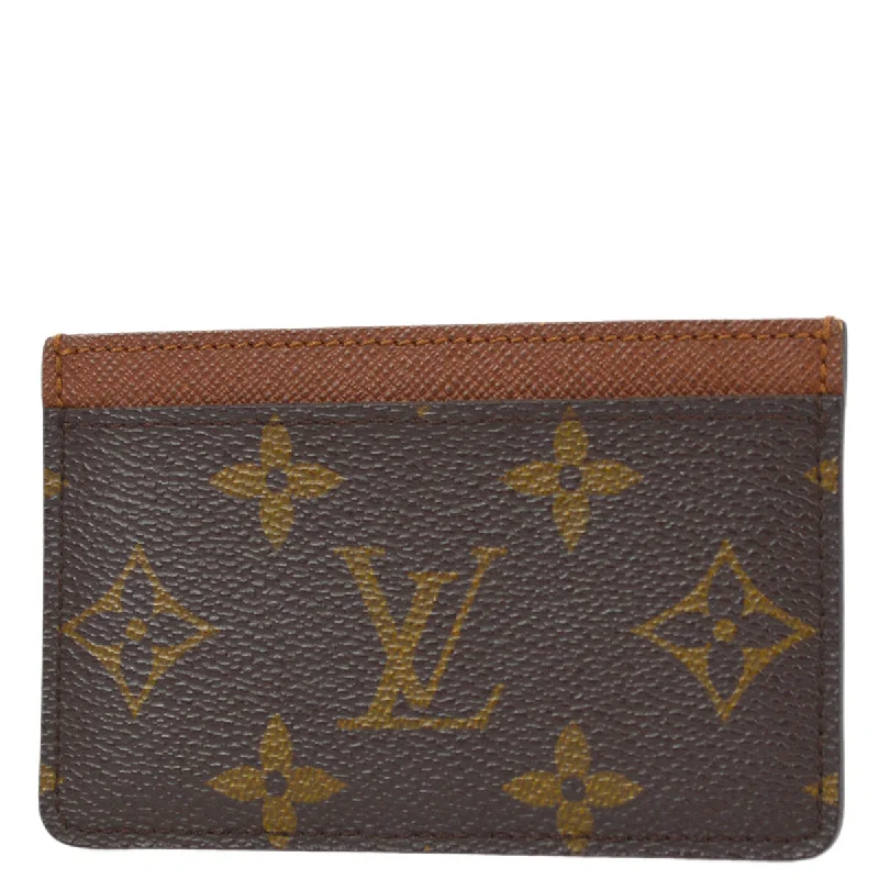 Ladies Louis Vuitton Petite Malle bags in a pastel color for a soft lookLouis Vuitton 2010 Monogram Porte Carte Sample M61733