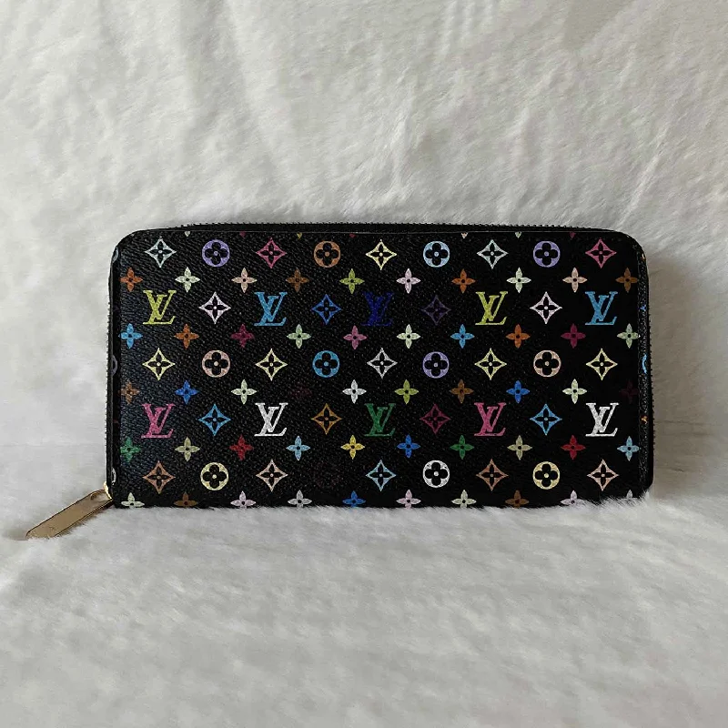 Louis Vuitton bags with a magnetic snap closure for easy accessLouis Vuitton Murakami Zippy Wallet