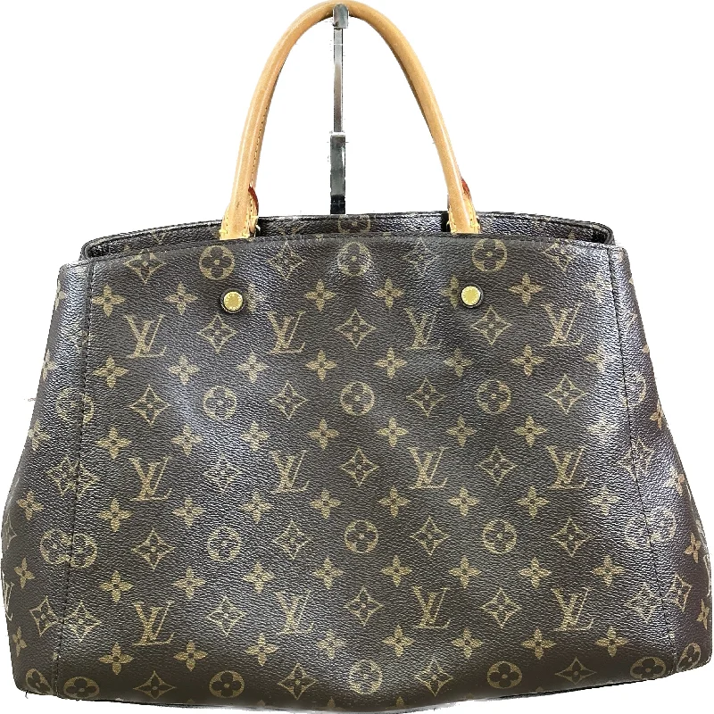 Small - sized Louis Vuitton Pochette Metis bags for a compact carryLouis Vuitton Montaigne MM