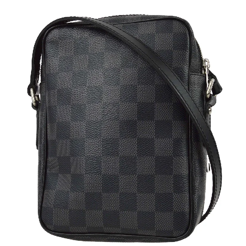 Louis Vuitton Twist bags with the iconic LV - turnlock closureLouis Vuitton 2010 Damier Graphite Rem N41446