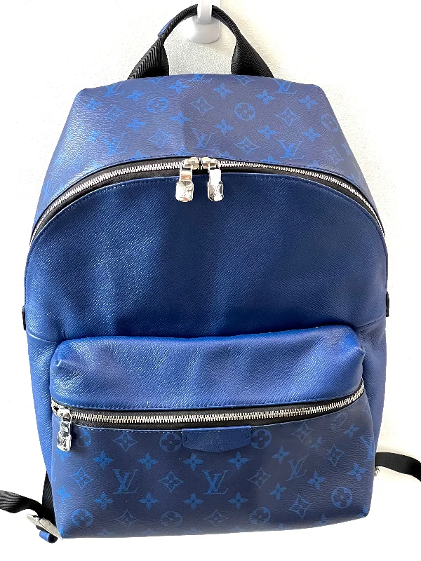 Louis Vuitton Capucines bags with smooth calfskin leather for luxuryLOUIS VUITTON TAIGA LEATHER DISCOVERY BACKPACK