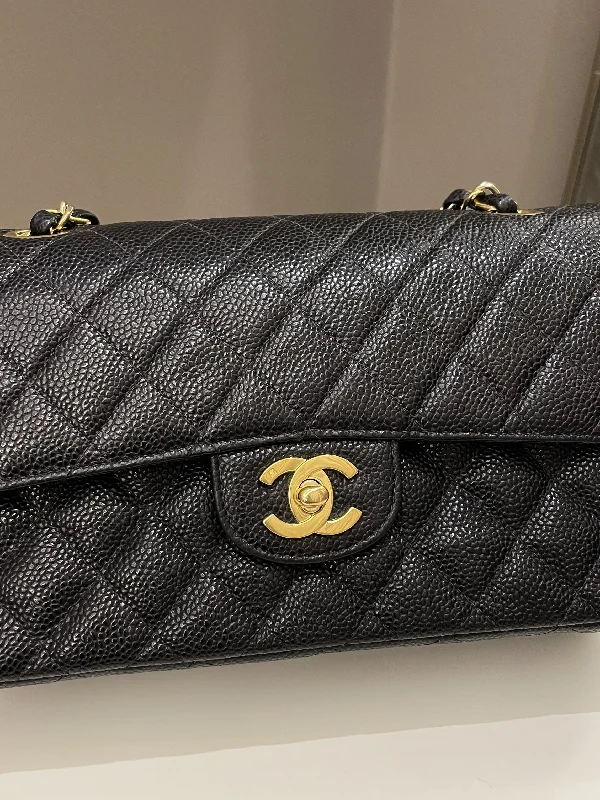 Chanel Medium Tote Bag for Office LadiesChanel Classic Quilted Small Double Flap Black Caviar