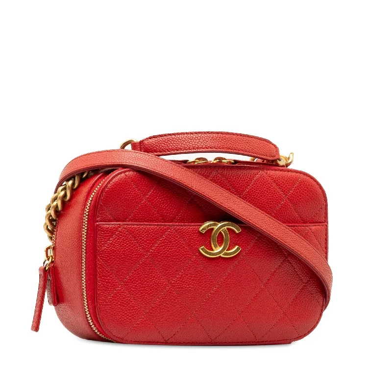 Chanel Luxury Handbag for High - End EventsChanel Small Quilted Caviar Top Handle Camera Bag (t5q9uY)