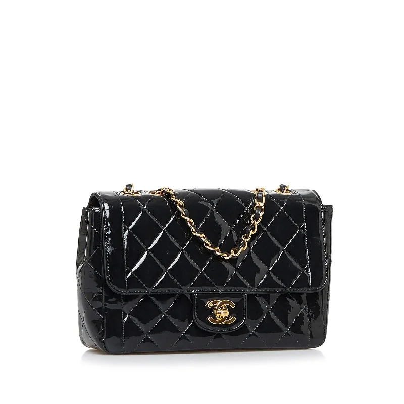 Chanel Chain Strap Handbag for Everyday UseChanel Small Quilted Patent Border Flap Bag (aW2dYK)