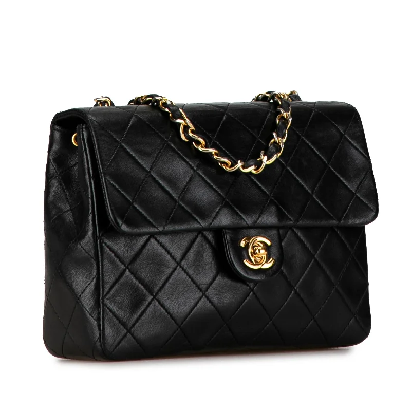 Chanel Lightweight Handbag for Daily ErrandsChanel Square Classic Quilted Lambskin Flap (NCKAmV)