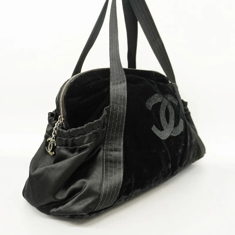 Chanel Small Crossbody Bag for TravelCHANELAuth  Boston Bag Men,Women,Unisex Satin,Leather Boston Bag Black