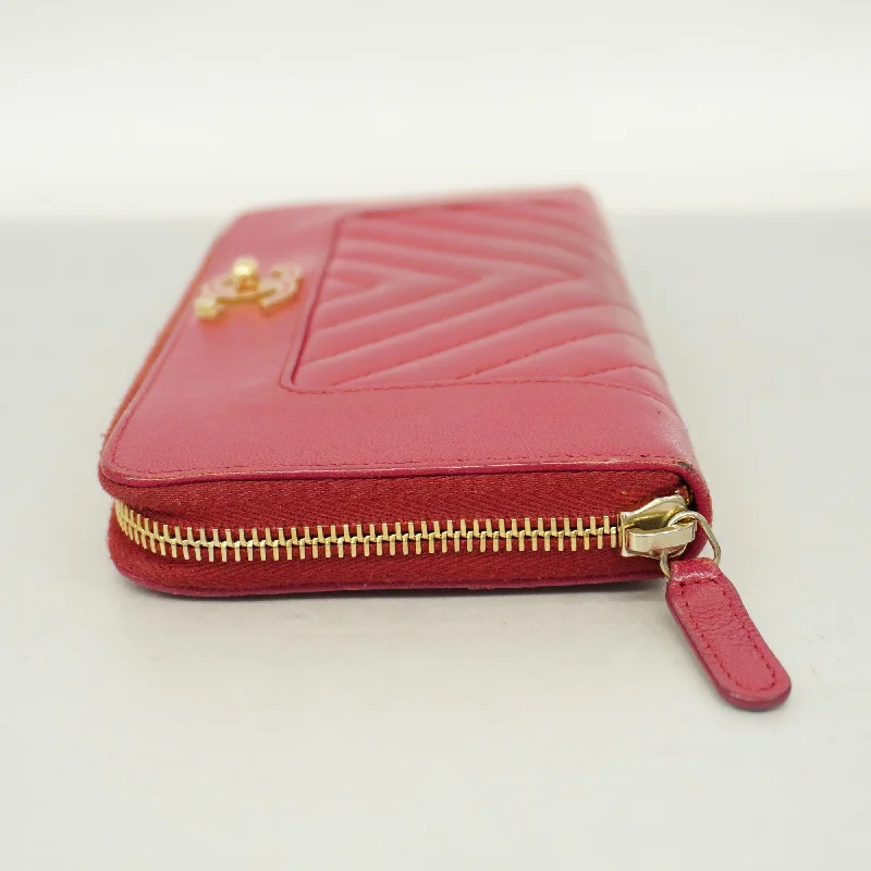 Chanel Luxury Handbag for High - End EventsCHANELAuth  V-stitch Gold Hardware Women's Lambskin Long Wallet [bi-fold] Pink