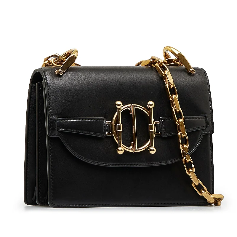 Luxury Christian Dior crossbody bags with a chain - link strapDior DiorDirection Flap Bag (8qDBG6)