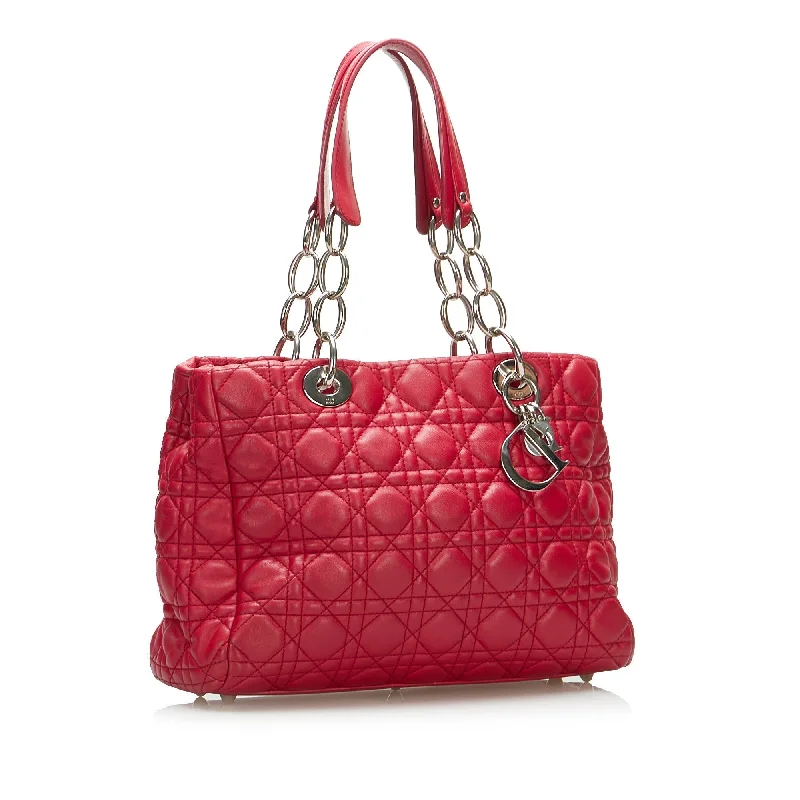 Christian Dior handbags with a removable shoulder strap for versatilityDior Lady Dior Soft Shopper Small Red Cannage Quilted Leather