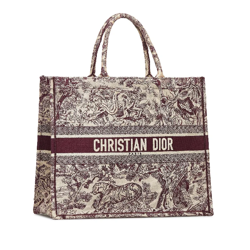 Christian Dior bags with a quilted pattern and gold - toned hardwareDIOR Large Toile De Jouy Book Tote Tote Bag