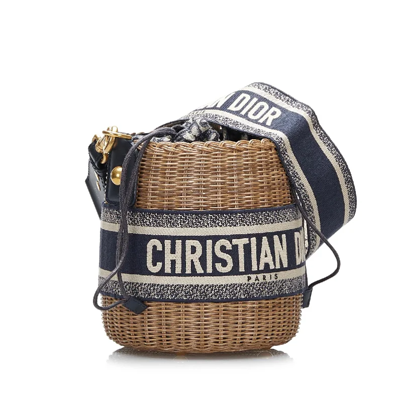 Trendsetting Christian Dior crossbody bags with a colorful strapDior Oblique Wicker Bucket Bag (s9eK59)